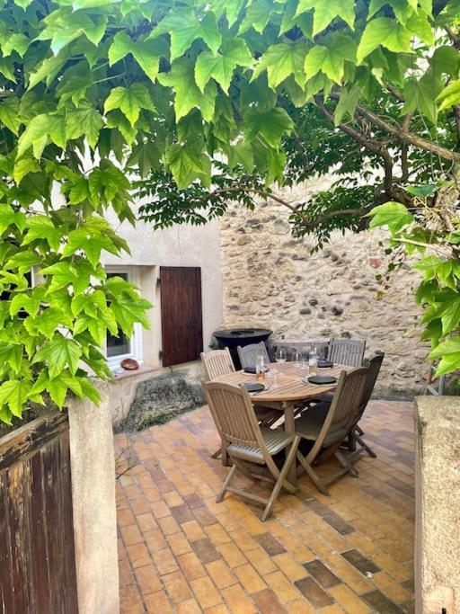 Charmante Maison De Village Au Pied Du Luberon Cabrieres-d'Aigues Exterior foto