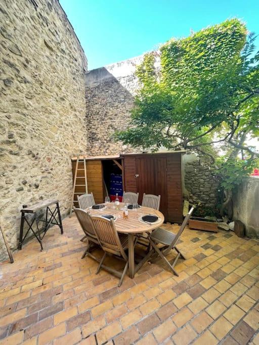 Charmante Maison De Village Au Pied Du Luberon Cabrieres-d'Aigues Exterior foto