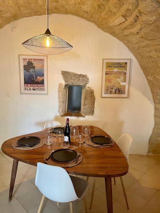 Charmante Maison De Village Au Pied Du Luberon Cabrieres-d'Aigues Exterior foto